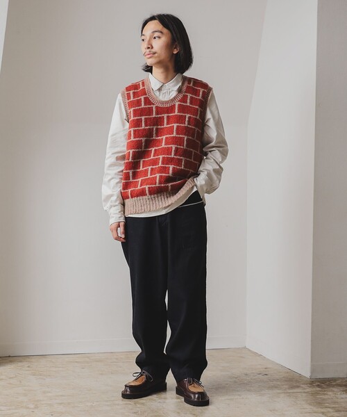fennica(フェニカ)の「【別注】Jamieson's Knitwear / ブリックパターン Uネック ベスト(ベスト・レディース・ブラウン/ダークオレンジ・L(42)/XL(44)/M(40)/S(38))」の4枚目の写真