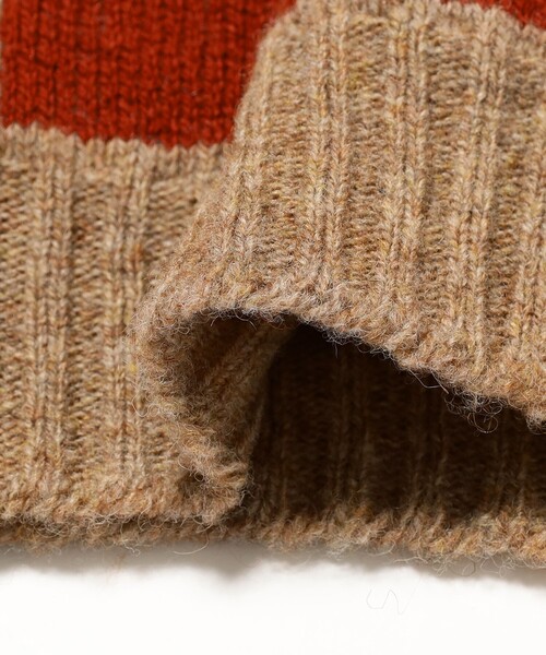 fennica(フェニカ)の「【別注】Jamieson's Knitwear / ブリックパターン Uネック ベスト(ベスト・レディース・ブラウン/ダークオレンジ・L(42)/XL(44)/M(40)/S(38))」の13枚目の写真