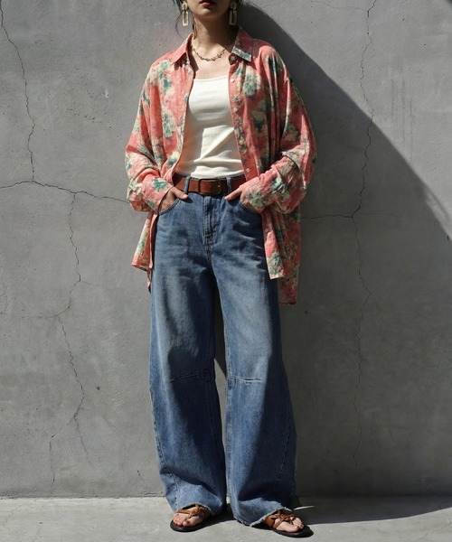 antiqua(アンティカ)の「レギュラーカラー 花柄 シャツ(シャツ/ブラウス・レディース・マルチ・ONESIZE)」の2枚目の写真