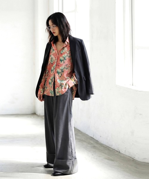 antiqua(アンティカ)の「レギュラーカラー 花柄 シャツ(シャツ/ブラウス・レディース・マルチ・ONESIZE)」の3枚目の写真