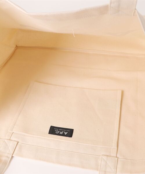 A.P.C.（アーペーセー）の「DENIM NOIR  SHOPPING DANIELA（トートバッグ・メンズ・アイボリー・ONESIZE）」の4枚目の写真