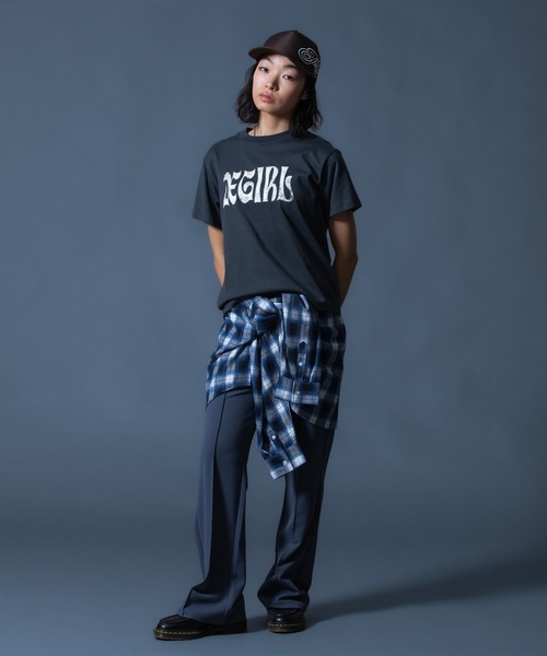 X-girl(エックスガール)の「STUDDED LOGO S/S TEE(Tシャツ/カットソー・レディース・レッド/チャコール/ベージュ・S/M/L)」の18枚目の写真