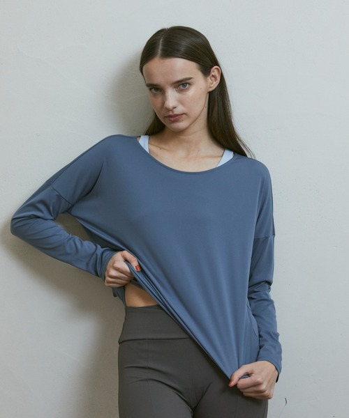 Julier Yoga and Relax（ジュリエヨガアンドリラックス）の「Julier アクティブフローロングスリーブプルオーバー（Tシャツ/カットソー・レディース・ブラック/ブルー/ホワイト・0/1）」の3枚目の写真