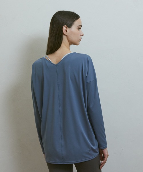 Julier Yoga and Relax（ジュリエヨガアンドリラックス）の「Julier アクティブフローロングスリーブプルオーバー（Tシャツ/カットソー・レディース・ブラック/ブルー/ホワイト・0/1）」の15枚目の写真