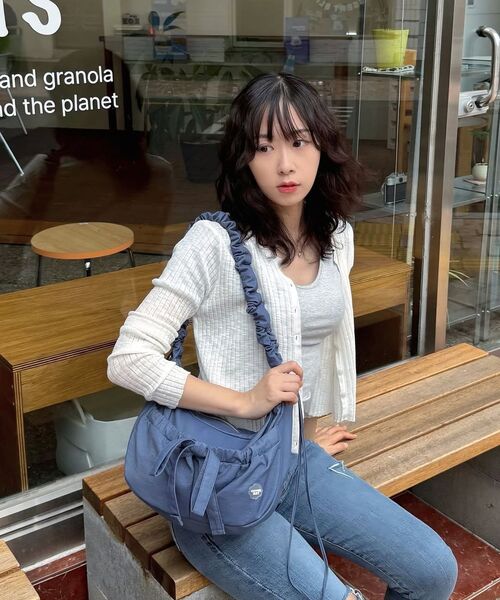 COVERNAT WOMAN（カバーナットウーマン）の「クローバーハート シャーリングミディアムナイロンホーボーバッグ ライトブルー（ショルダーバッグ・レディース・その他・FREE）」の8枚目の写真
