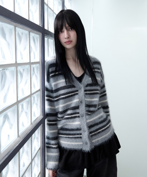ROLAROLA（ロラロラ）の「FLUFFY LOOSE FIT CARDIGAN GRAY