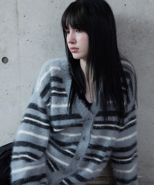 ROLAROLA(ロラロラ)の「FLUFFY LOOSE FIT CARDIGAN GRAY(カーディガン/ボレロ・レディース・グレー・FREE)」の2枚目の写真