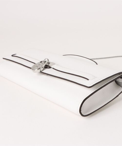 MICHAEL KORS（マイケルコース）の「HAMILTON MODERNE EW レザー クラッチ ミディアム（クラッチバッグ・レディース・ホワイト系・FREE）」の5枚目の写真