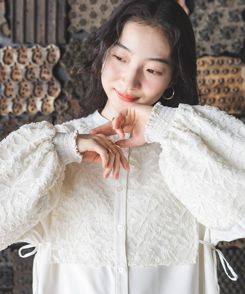 niko and...(ニコアンド)の「チュールレース重ね風ブラウス(シャツ/ブラウス・レディース・オフホワイト/ブラック・LARGE/MEDIUM)」の8枚目の写真