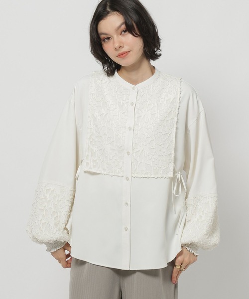 niko and...(ニコアンド)の「チュールレース重ね風ブラウス(シャツ/ブラウス・レディース・オフホワイト/ブラック・LARGE/MEDIUM)」の12枚目の写真