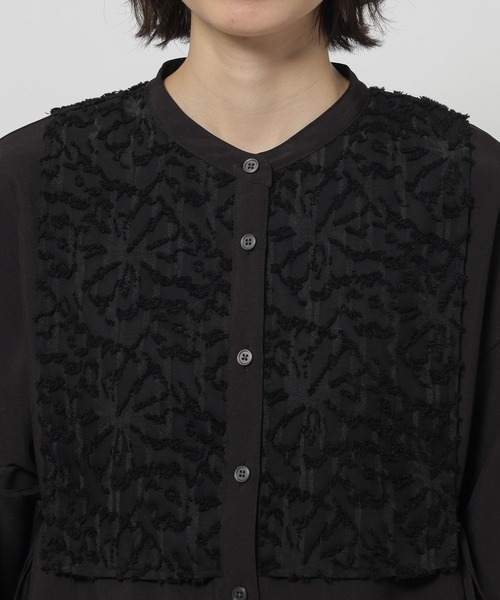 niko and...(ニコアンド)の「チュールレース重ね風ブラウス(シャツ/ブラウス・レディース・オフホワイト/ブラック・LARGE/MEDIUM)」の20枚目の写真