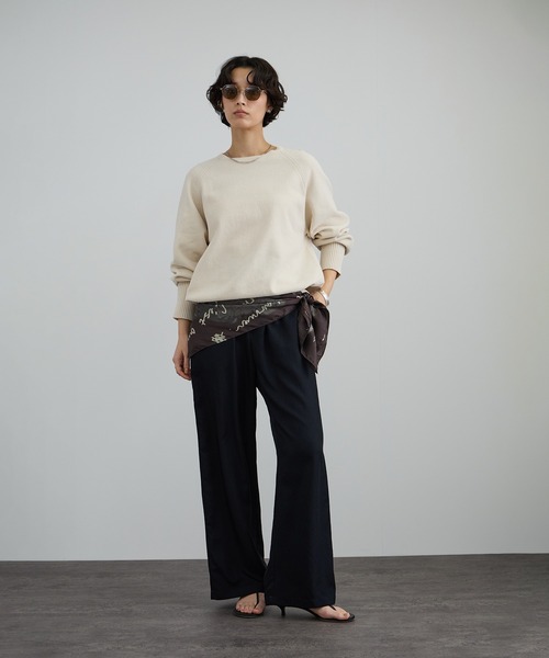 SALON adam et rope'(サロン アダム エ ロペ)の「アセテートツイルイージーリラックスパンツ(その他パンツ・レディース・ブラック/ベージュ系その他・S/M)」の3枚目の写真
