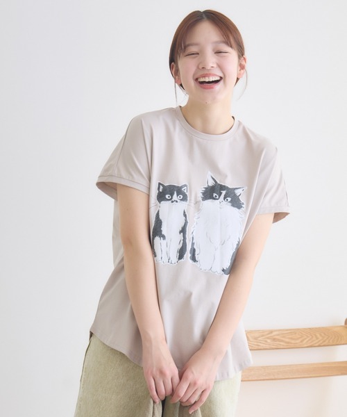 meeny miny（ミーニーマイニー）の「【meeny miny】CAT & BAKES 9456『ドキッ』Tシャツ（Tシャツ/カットソー・レディース・チャコールグレー/ホワイト/ベージュ・M-L/S-M）」の3枚目の写真
