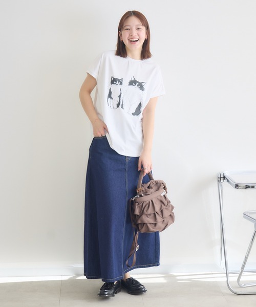 meeny miny（ミーニーマイニー）の「【meeny miny】CAT & BAKES 9456『ドキッ』Tシャツ（Tシャツ/カットソー・レディース・チャコールグレー/ホワイト/ベージュ・M-L/S-M）」の4枚目の写真