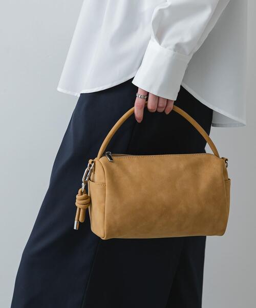 SENSE OF PLACE by URBAN RESEARCH（センスオブプレイスバイアーバンリサーチ）の「ラウンドスクエアソフトバッグ（ハンドバッグ・レディース・マスタード/ブラック/ライトベージュ・ONE）」の3枚目の写真