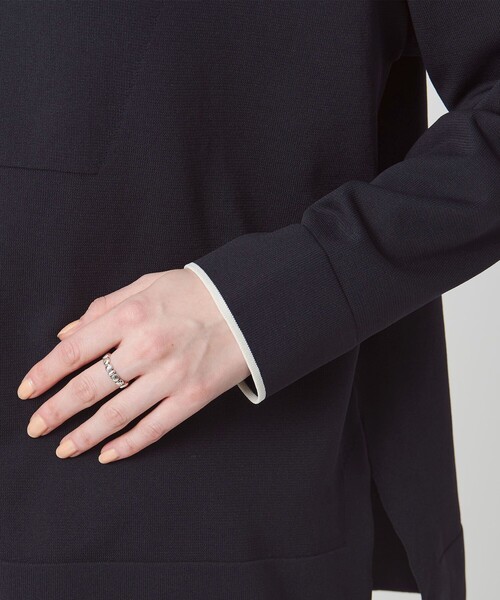 UNITED ARROWS(ユナイテッドアローズ)の「スキッパー プルオーバーニット(ニット/セーター・レディース・ライトブルー/ネイビー/ダークブラウン・FREE)」の6枚目の写真