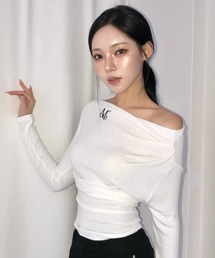 ◇MUCENT◇ブランド直輸入正規品/LIVRE OFF SHOULDER UNBALANCE LONG SLEEVE T リブールオフショルダーアンバランスグルミ長袖Tシャツ