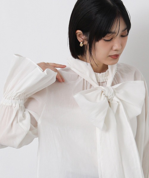 Gready Brilliant（グレディブリリアン）の「ＬＵタック衿キャンディブラウス（シャツ/ブラウス・レディース・ピンク/サックスブルー/オフホワイト・38）」の12枚目の写真