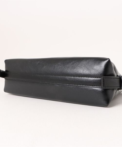 STANDOIL（スタンドオイル）の「Mushy Bag Mini 25M-143A-BK（ショルダーバッグ・レディース・ブラック・FREE）」の3枚目の写真