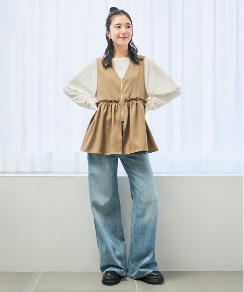 Right-on（ライトオン）の「【HONEYSUCKLE ROSE】ハイライズ ワイドデニムパンツ (ヴィンテージ加工 / 体型カバー / 大人カジュアル)（デニムパンツ・レディース・ノンウォッシュ/ダークインディゴブルー/ライトインディゴブルー・S/M/L/XL）」の4枚目の写真