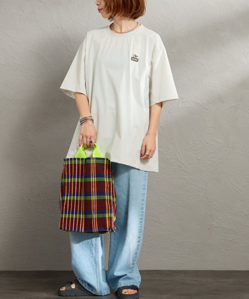 CHUMS（チャムス）の「【WEB限定】[CHUMS/チャムス] エアトレイル ストレッチ バックプリントTシャツ（Tシャツ/カットソー・レディース・カーキ/ブラック/ライトグレー・XL/L/M）」の10枚目の写真