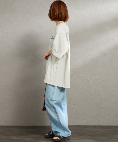 CHUMS（チャムス）の「【WEB限定】[CHUMS/チャムス] エアトレイル ストレッチ バックプリントTシャツ（Tシャツ/カットソー・レディース・カーキ/ブラック/ライトグレー・XL/L/M）」の12枚目の写真