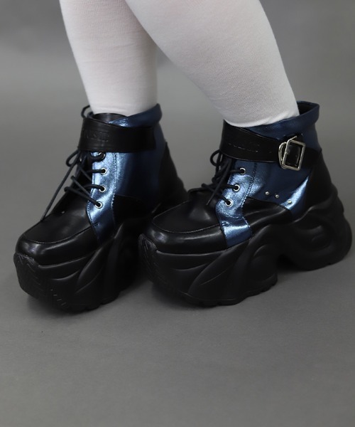 NIBBLE POISON(ニブルポイズン)の「厚底ハイカットスニーカー(パンプス・レディース・ブラック・MEDIUM/LARGE)」の1枚目の写真