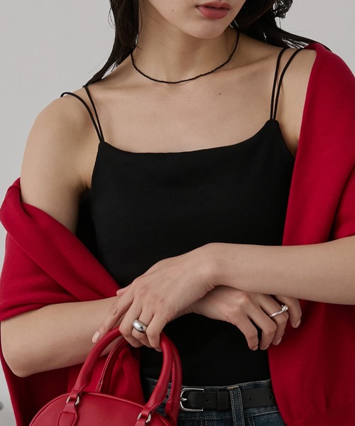 MONO-MART（モノマート）の「【SOFRIBCOシリーズ】カップ付きダブルストラップ リブキャミソール＜接触冷感 / UVカット＞（キャミソール・レディース・ライトグレー/ブラウン/レッド/ダークグレー/モカ/ブルー系/ブラック系/オフホワイト/ブラック・S/M/L）」の2枚目の写真