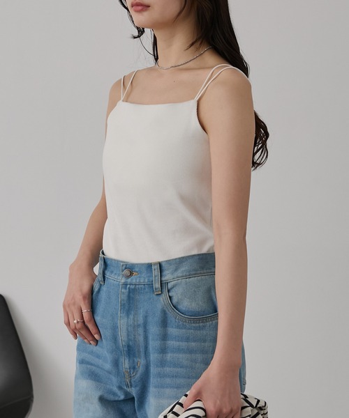 MONO-MART（モノマート）の「【SOFRIBCOシリーズ】カップ付きダブルストラップ リブキャミソール＜接触冷感 / UVカット＞（キャミソール・レディース・ライトグレー/ブラウン/レッド/ダークグレー/モカ/ブルー系/ブラック系/オフホワイト/ブラック・S/M/L）」の15枚目の写真