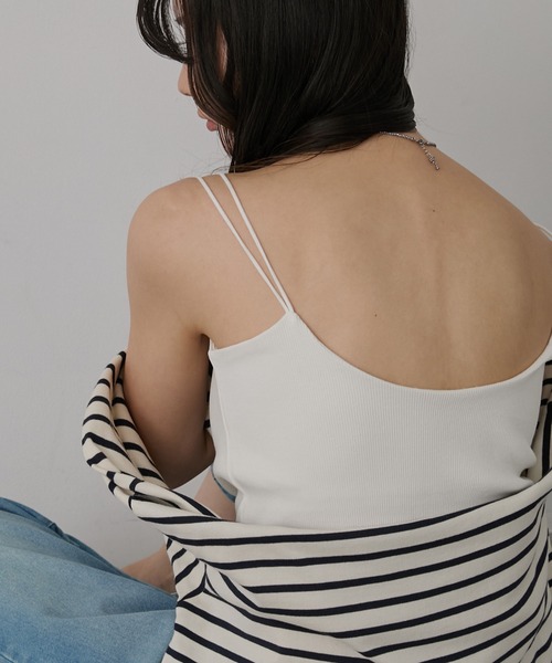 MONO-MART（モノマート）の「【SOFRIBCOシリーズ】カップ付きダブルストラップ リブキャミソール＜接触冷感 / UVカット＞（キャミソール・レディース・ライトグレー/ブラウン/レッド/ダークグレー/モカ/ブルー系/ブラック系/オフホワイト/ブラック・S/M/L）」の19枚目の写真