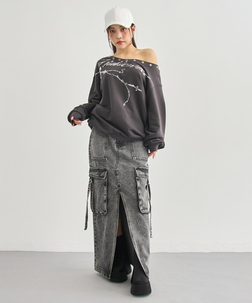 ANAP（アナップ）の「ハトメ付き  オフショル プリント ボリューム スウェット（スウェット・レディース・ダークアッシュ/グレー・F）」の11枚目の写真