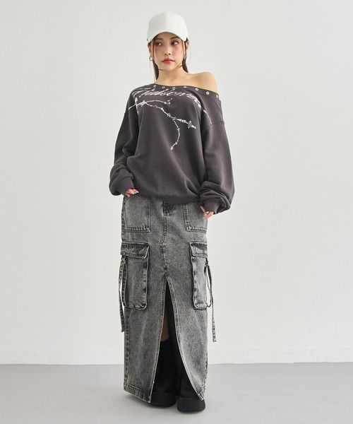 ANAP（アナップ）の「ハトメ付き  オフショル プリント ボリューム スウェット（スウェット・レディース・ダークアッシュ/グレー・F）」の12枚目の写真