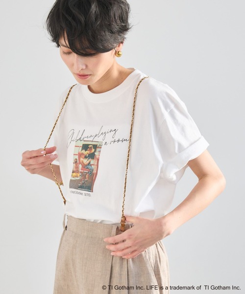 GOOD ROCK SPEED(グッドロックスピード)の「BARNYARDSTORM / LIFE PICTURE COLLECTION / BOYフォトT(Tシャツ/カットソー・レディース・ホワイト/イエロー・FREE)」の2枚目の写真