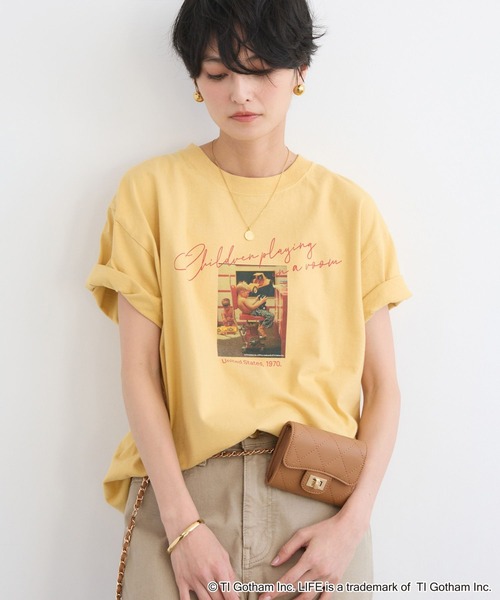 GOOD ROCK SPEED(グッドロックスピード)の「BARNYARDSTORM / LIFE PICTURE COLLECTION / BOYフォトT(Tシャツ/カットソー・レディース・ホワイト/イエロー・FREE)」の3枚目の写真