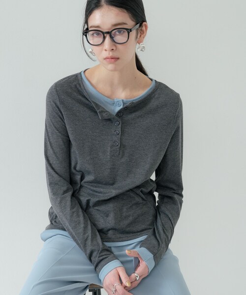 GALLEST（ギャレスト）の「バイカラーヘンリーネックカットソー（Tシャツ/カットソー・レディース・グレー/ライトイエロー系/チャコールグレー・38）」の16枚目の写真