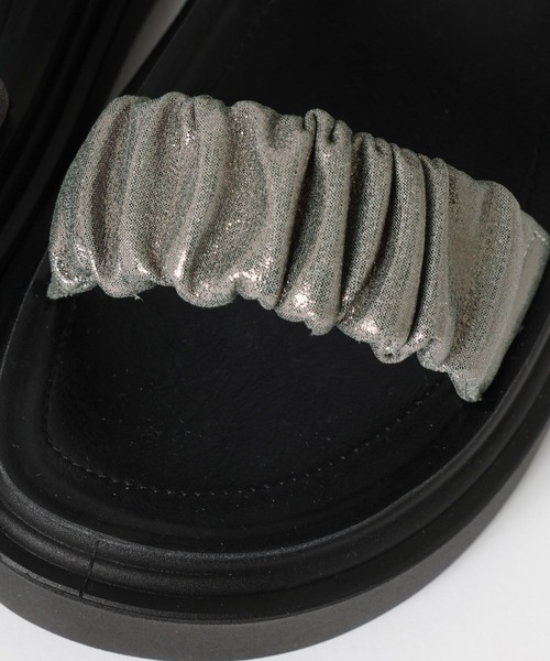 LEPSIM（レプシィム）の「ギャザークッションサンダル　638838（サンダル・レディース・レオパード/ブラック/ガンメタ・LARGE/MEDIUM）」の11枚目の写真