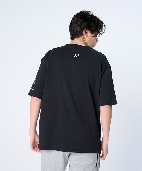 FLASH PACKER（フラッシュパッカー）の「FLASH PACKER フラッシュパッカー/ リラックスシルエット Dry Silky Cotton 多言語 EXPLORER グラフィック半袖Tシャツ 探検者プリント // XT-EXP（Tシャツ/カットソー・メンズ・グレー/ホワイト/ブラック・LARGE/MEDIUM/SMALL/X-LARGE）」の7枚目の写真