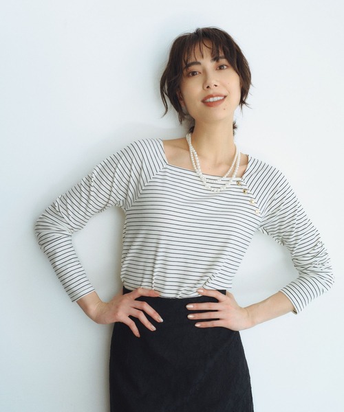 Andemiu(アンデミュウ)の「キリカエキンボタンカットソー653216(Tシャツ/カットソー・レディース・ブラック/オフホワイト/ブラック×ホワイト・FREE)」の3枚目の写真