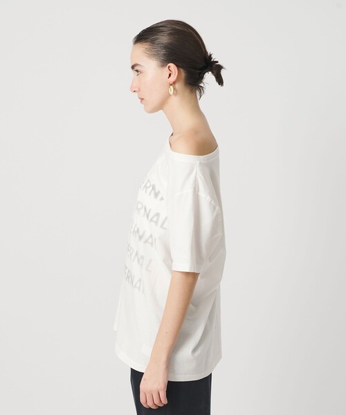 ATTISESSION(アティセッション)の「<ATTISESSION>ビック オフショルダー Tシャツ(Tシャツ/カットソー・レディース・グレー系/ホワイト・FREE)」の7枚目の写真