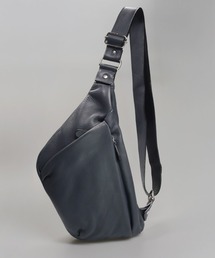 DAYSART（デイズアート）の「【本革】シームレスボディバッグ/マルチポケット（ボディバッグ/ウエストポーチ）」