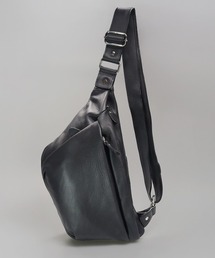 DAYSART（デイズアート）の「【本革】シームレスボディバッグ/マルチポケット（ボディバッグ/ウエストポーチ）」