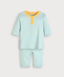 moimoln（モイモルン）の「【シームレス】【セットアップ】配色ヘンリーネックモチーフ7分袖トップス&パンツ（セットアップ）」