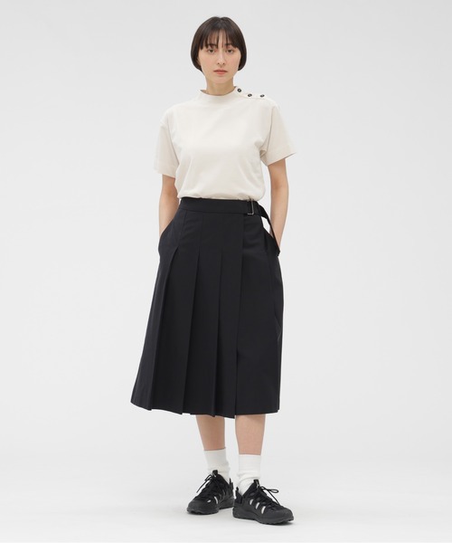 MHL.（エムエイチエル）の「GARMENT DYED TOUGH COTTON LINE（Tシャツ/カットソー・レディース・オフホワイト/ライトブルー/ネイビー・2）」の8枚目の写真