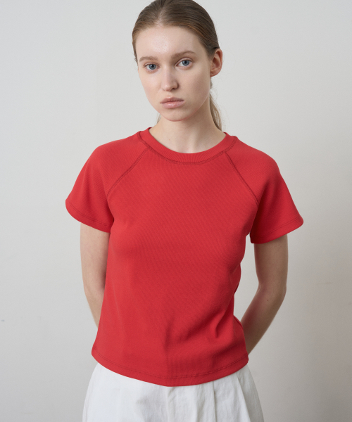 FROMWHERE(フロムウェア)の「レギュラースリムTシャツ レッド(Tシャツ/カットソー・レディース・その他・FREE)」の1枚目の写真