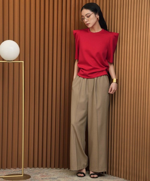 ELFRANK(エルフランク)の「ダンボールタックショルダートップス(Tシャツ/カットソー・レディース・レッド/ブラック/オフホワイト・L/M)」の7枚目の写真