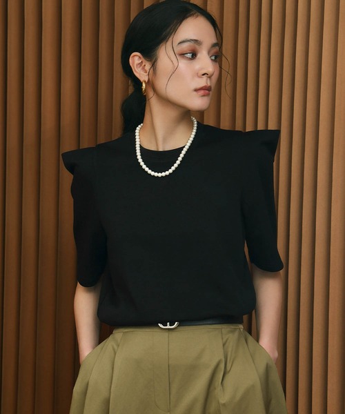 ELFRANK(エルフランク)の「ダンボールタックショルダートップス(Tシャツ/カットソー・レディース・レッド/ブラック/オフホワイト・L/M)」の10枚目の写真