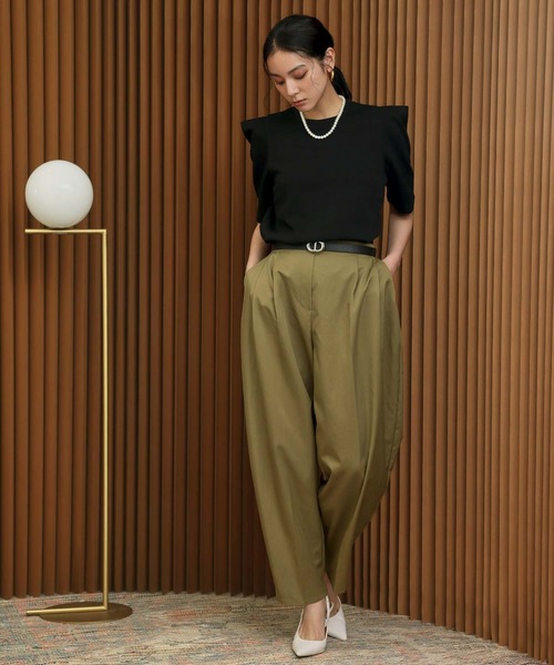ELFRANK(エルフランク)の「ダンボールタックショルダートップス(Tシャツ/カットソー・レディース・レッド/ブラック/オフホワイト・L/M)」の11枚目の写真