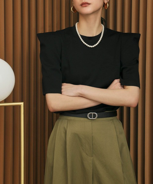 ELFRANK(エルフランク)の「ダンボールタックショルダートップス(Tシャツ/カットソー・レディース・レッド/ブラック/オフホワイト・L/M)」の13枚目の写真