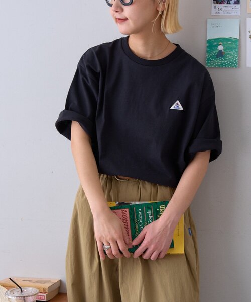 GEVACO（ゲバコ）の「【GEVACO/ゲバコ】【CIAOPANICTYPY限定商品】汗染み防止抗菌防臭ワンポイントワッペンTEE（Tシャツ/カットソー・レディース・グリーン/ブラウン/オフホワイト/ブラック/チャコールグレー/グレー/マスタード・LARGE/MEDIUM/X-LARGE）」の2枚目の写真