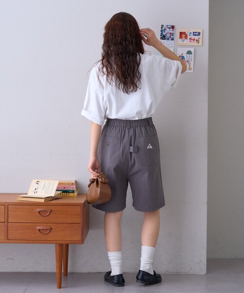 GEVACO（ゲバコ）の「【GEVACO/ゲバコ】【CIAOPANICTYPY限定商品】汗染み防止抗菌防臭ワンポイントワッペンTEE（Tシャツ/カットソー・レディース・グリーン/ブラウン/オフホワイト/ブラック/チャコールグレー/グレー/マスタード・LARGE/MEDIUM/X-LARGE）」の9枚目の写真